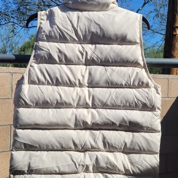 J Crew Vest 60% Down 40% Feather Size M side zips with pockets Full zip Beige - Picture 7 of 12